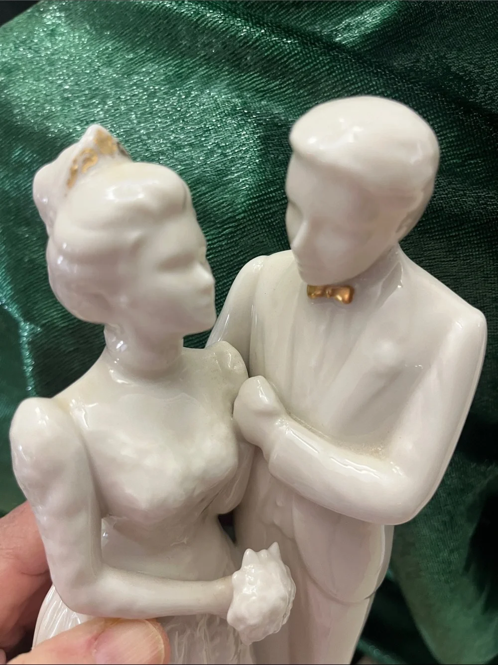 Lenox Elegant porcelain Bride Groom Figurine wedding promises cake topper New